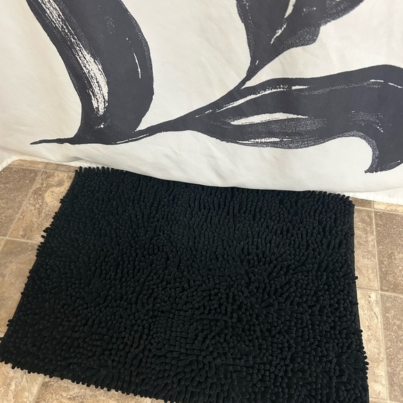 Elegant Black and White Shower Curtain - Picture 3 of 4